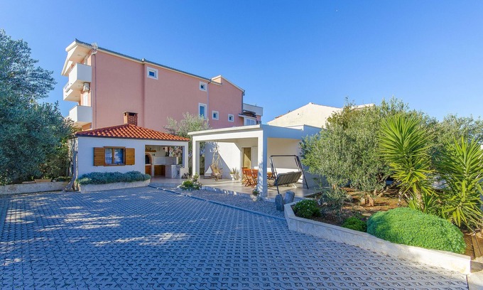 Sevid House | House Nono (47581-K1) - Sevid