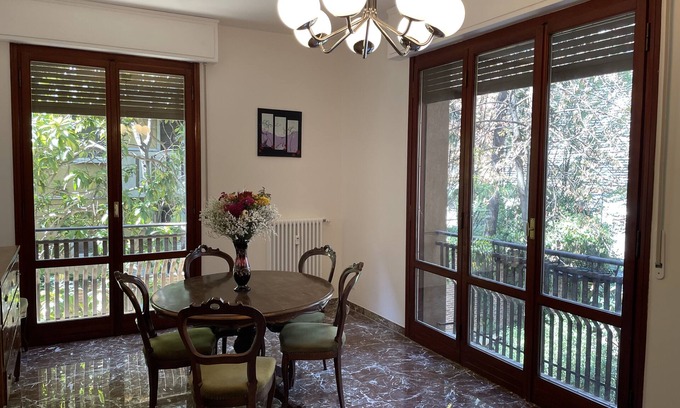 San Donato-San Vitale Apartment | House Of Anna