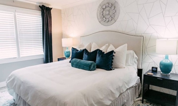 East Memphis Apartment | House of Blues by Pettigrew Adventures
