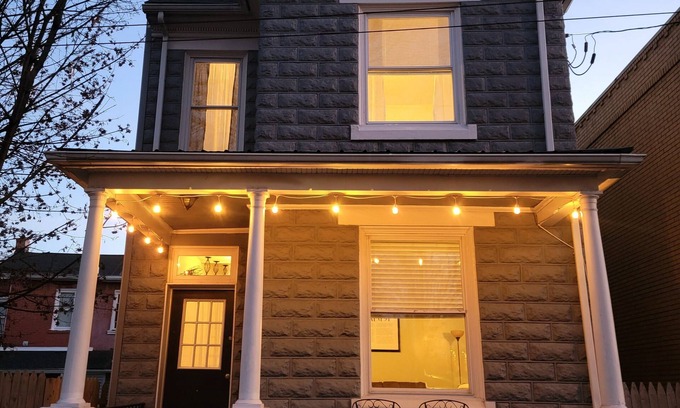 Lebanon House | House of Lights