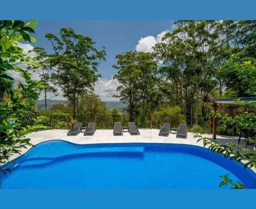 Mapleton Bed & Breakfast | House of Mahalo Accommodation