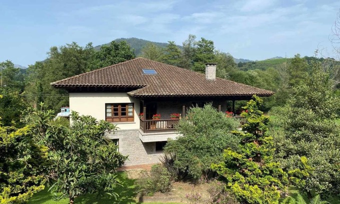 Arriondas House | House of the Carpenters
