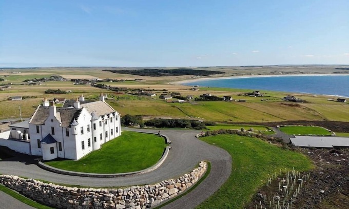 Hunspow Villa | House of the Northern Gate