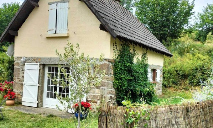 Fridefont House | House, old bread oven, terrace, Mallet beaches