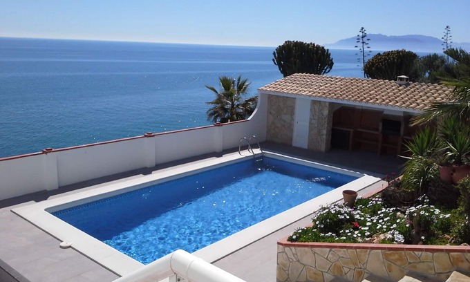 La Cala del Moral House | House on the Mediterranean, swimming pool, BBQ Garden, WiFi, air conditioning