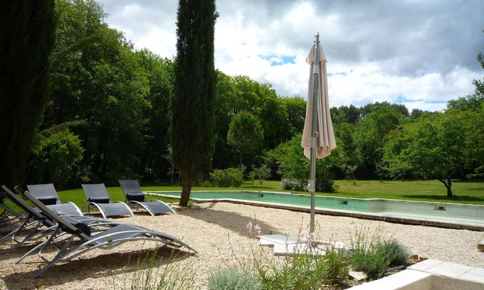 Aix-en-Provence House | House on large property with pool