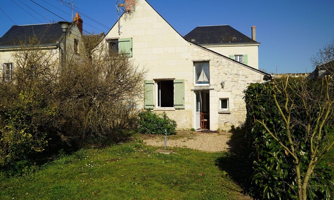 Brehemont House | HOUSE ON THE BANKS OF THE LOIRE A STONE'S THROW FROM THE CHATEAUX
