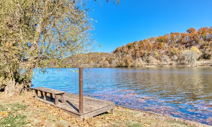 Belspring Cabin | House on the New River, 3BR, 20 minutes from VT