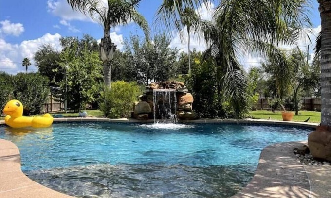 Alamo House | House on Vida Santa: Residential home with a pool!