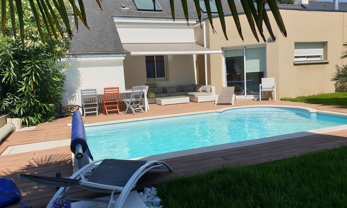 Mairie de Doulon House | House Private swimming pool, very quiet, not overlooked- Air conditioning-Nantes-