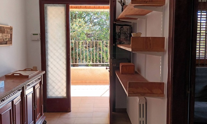 Lleida Cottage | House Rural Tourism very close to Lleida, Swimming pool all year round. Barbecue.