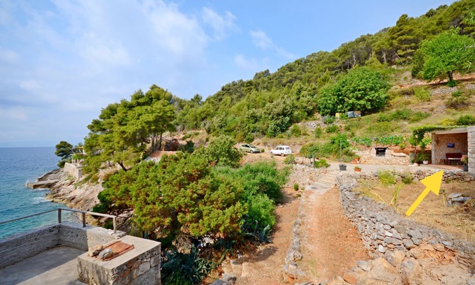 Gdinj House | House Slavka (30542-K1) - Gdinj - island Hvar