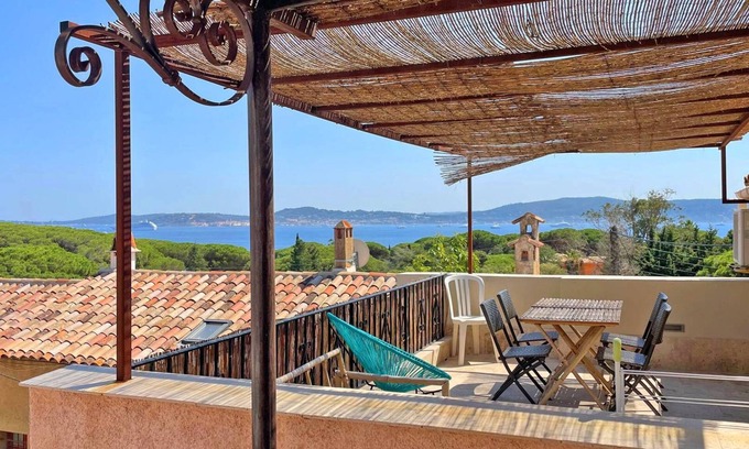 Guerrevieille House | House T3 - 4/5 people - Sea view - Air conditioning - Wifi - Close to the beach - Grimaud