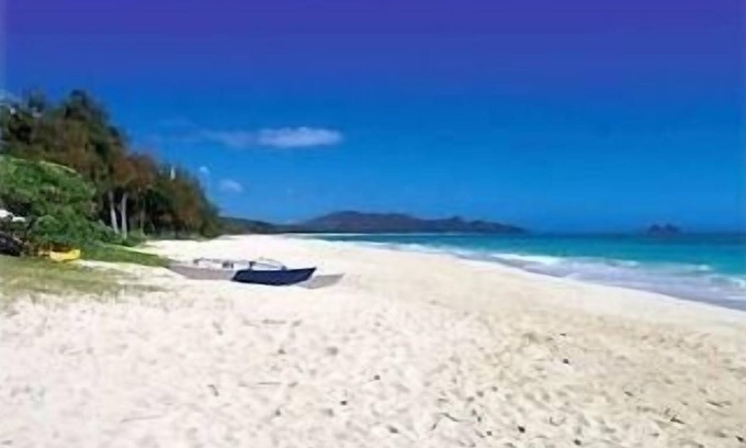 Waimanalo House | House that has it all, Hot Tub, Kayaks, Surf Boards, Snorkeling gear & more