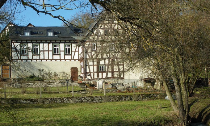 Villmar House | House under the cherry tree, only 80 m from the Lahn