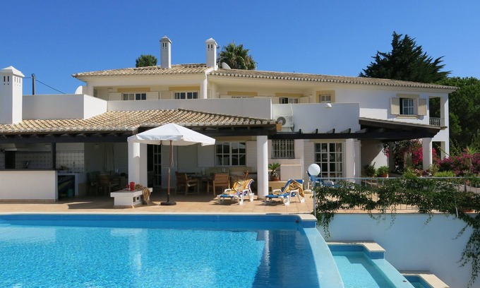 Funchal House | House/Villa - Lagos