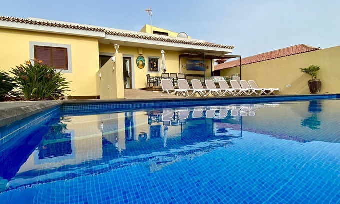 Las Rosas House | House/Villa - LAS GALLETAS