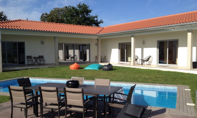 Pico Villa | House Villa Portugal Braga