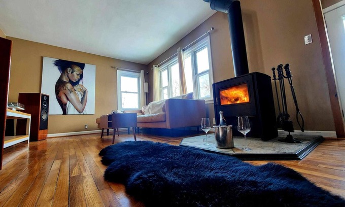 Fairfield House | House W/Gym, Sauna, Espresso Machine, EV charger