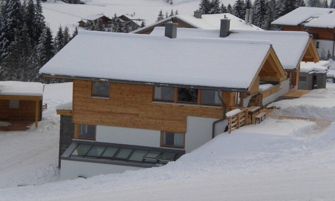 Annaberg-Lungoetz Ski Chalet | House w/panorama view, in the skiing area Dachstein West, directly on the slopes