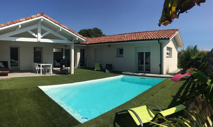 Vieux-Boucau-les-Bains House | HOUSE WITH HEATED POOL 5 M FROM THE OCEAN, THE VILLAGE AND THE MARINE LAKE
