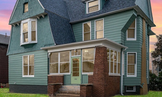 Michigan City House | House Wins: Poker, Ping Pong, and Pac-Man!