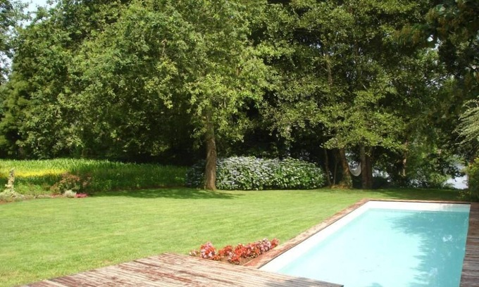 Campos House | House with garden and pool in the border of Minho River