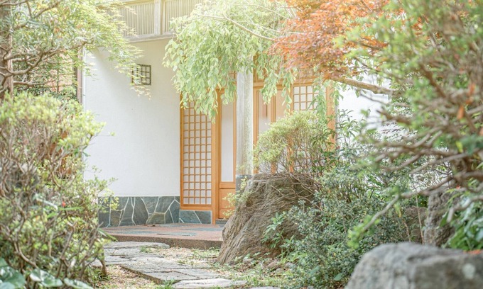 Kawazu House | House with a hot spring flowing directly from the source and a large garden high season / Kamo-gun Shizuoka