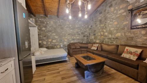 Vourgareli Apartment | House with big garden and barbeque in nature
