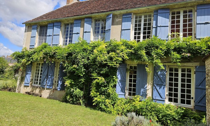 Epineau-les-voves House | House with character: fenced garden, ideal for familly