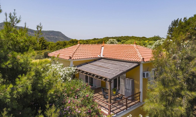 Samos Town Villa | House with character, private swimming pool, spectacular view