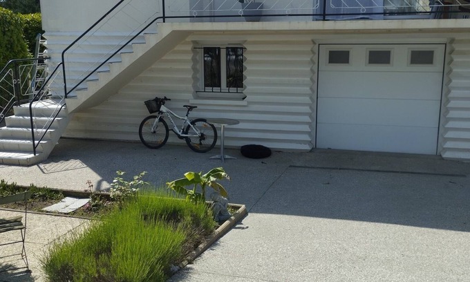 Saujon House | House with exterior near station