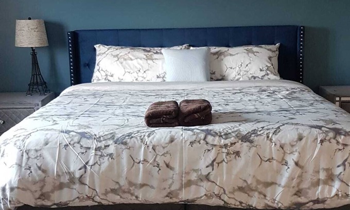 Brampton House | House with fast Wi-Fi 1Gbps/Workspace- 3bd+3bath GTA