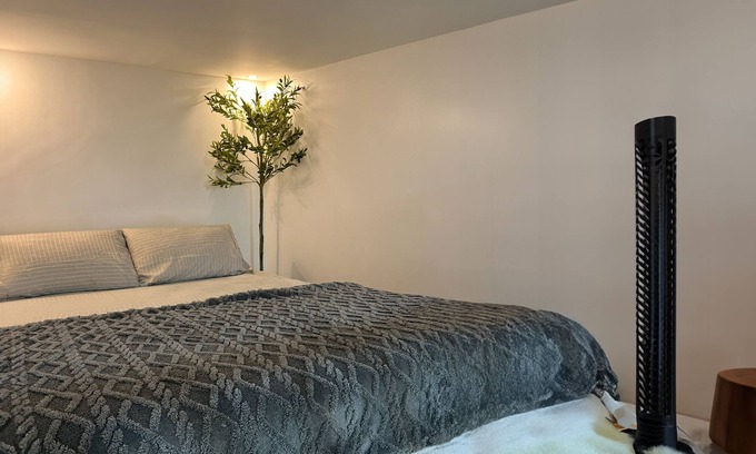 Angeles City House | house with free parking, just 7 minutes from the mall, secure gated community