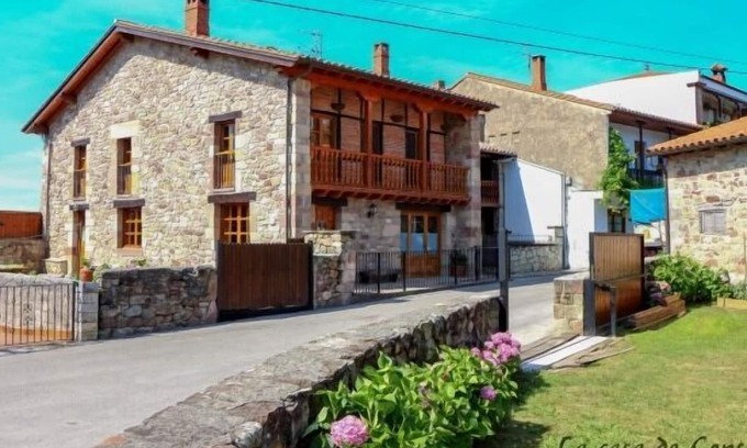 Viernoles House | House with garden and fireplace for 4 people (La casa de Consuelo 2)