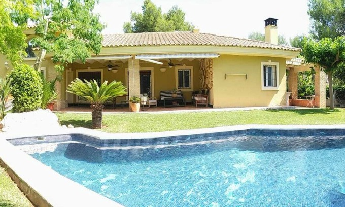 Colinas de San Antonio Villa | House with garden and private pool