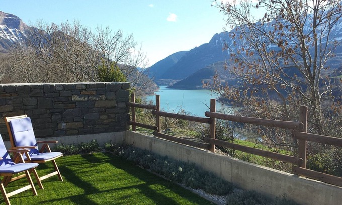 Panticosa Apartment | House with garden in the Aragonese Pyrenees
