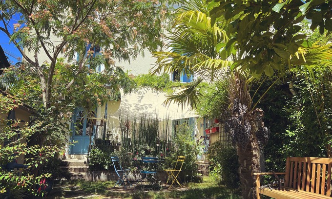 Trentemoult House | House with garden in Trentemoult, typical village along the Loire