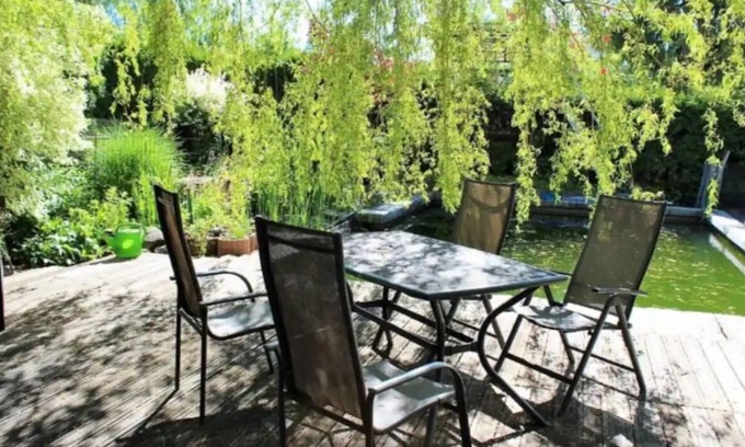 Dachau District House | House With Huge Garden & Pool Available for Booking