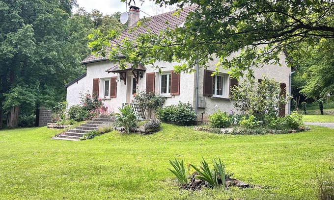 Lavenay House | House with large garden and petanque game. Ideal at any time !