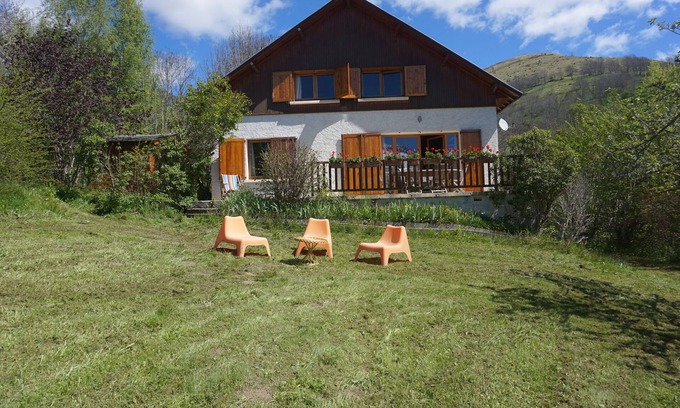 Cathervielle House | House with montains view