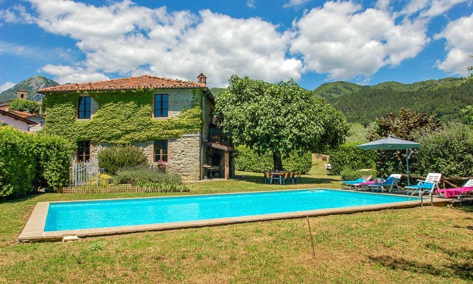 Villa Collemandina House | House with private pool at 2,8 km from Castiglione di Garfagnana. Panoramic view