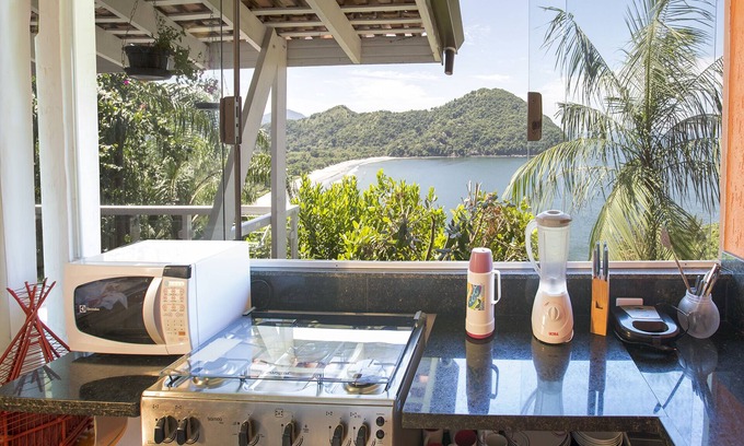 Barra do Sahy House | HOUSE WITH PANORAMIC VIEW IN GATED COMMUNITY-SEC. 24 HRS.2 SUITES-2 BATHROOMS