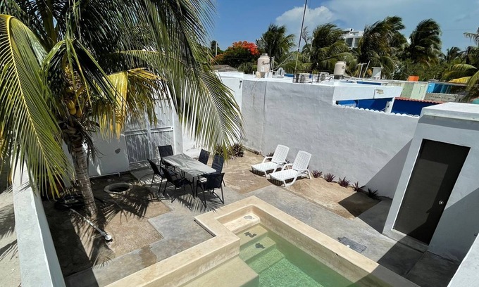 Chicxulub Puerto House | House with Pool in chixchulub 100 m from the beach