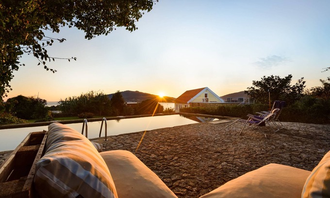 Seixas House | House with pool in Caminha