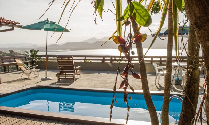 Garopaba House | House with pool and incredible view of the lagoon