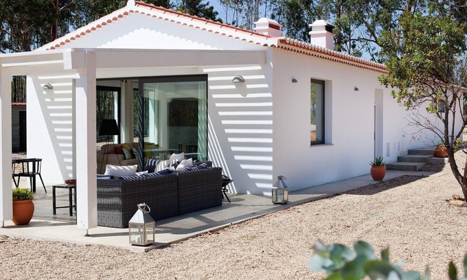 Monte Ruivo House | House with pool in large property (32500m2), near the sea