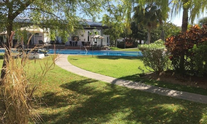 Valle Dorado House | House with Pool near the Beach CTE69