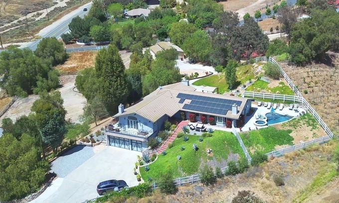 Temecula House | House with pool/spa/minutes to wineries