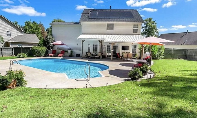 Mint Hill House | House with Private Pool and Backyard Oasis